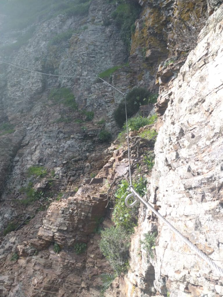 Vandring i bergslandskap på Elba – Projekt VAIANA